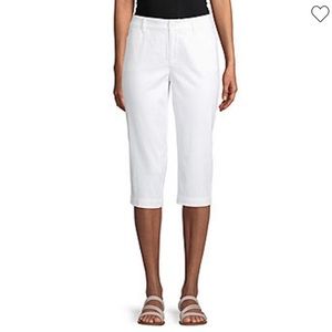 St. John’s bay white Secretly Slender Capris size 14 NWT